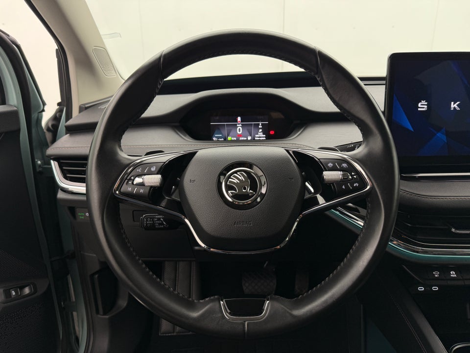 Skoda Enyaq 60 iV Suite 5d