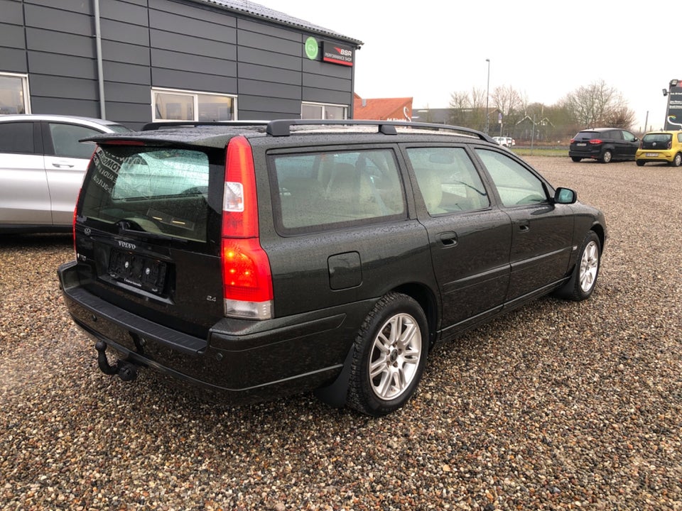 Volvo V70 2,4 140 5d