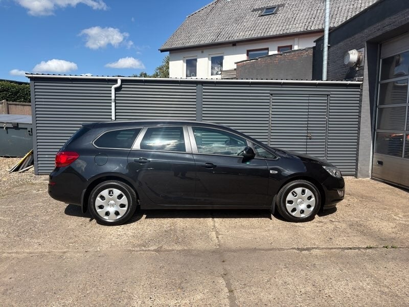 Opel Astra 1,4 T 140 Enjoy Sports Tourer 5d