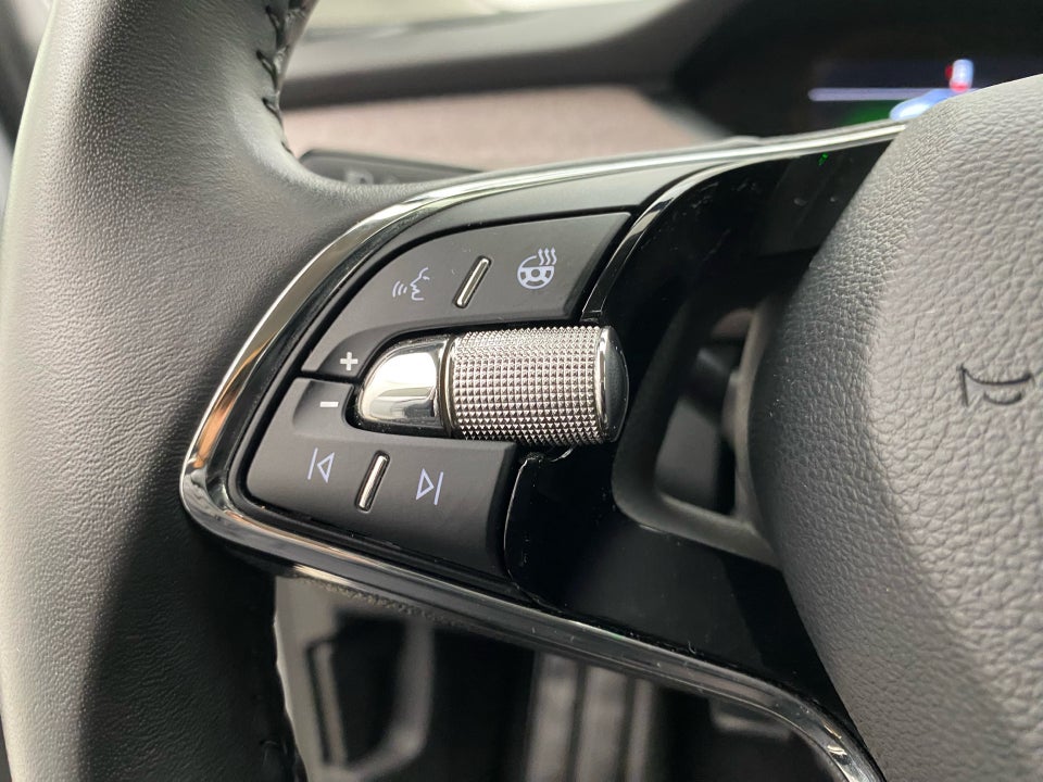 Skoda Enyaq 60 iV Selection Lodge 5d