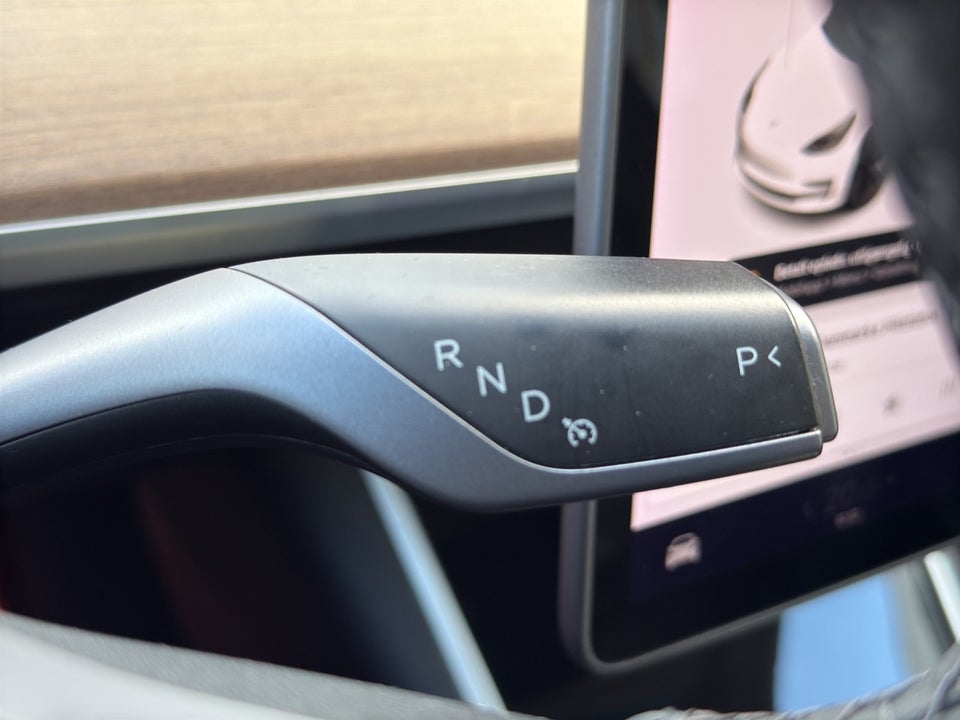 Tesla Model 3 Long Range AWD 4d