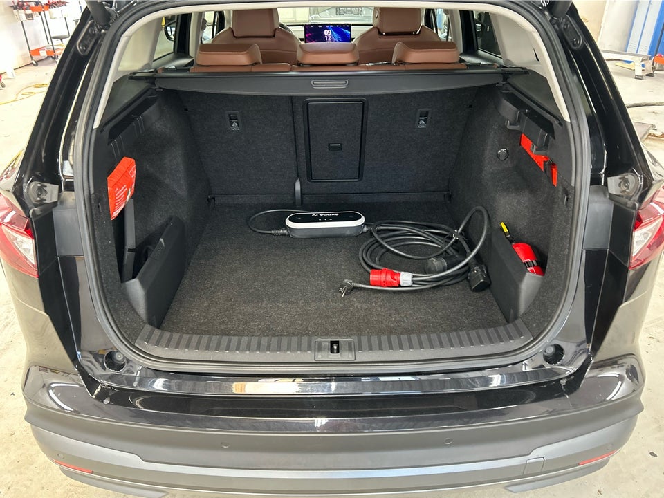 Skoda Enyaq 80x iV ecoSuite 5d