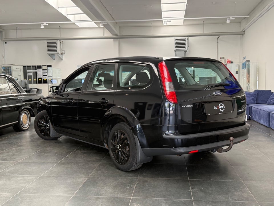 Ford Focus 1,6 Titanium 5d