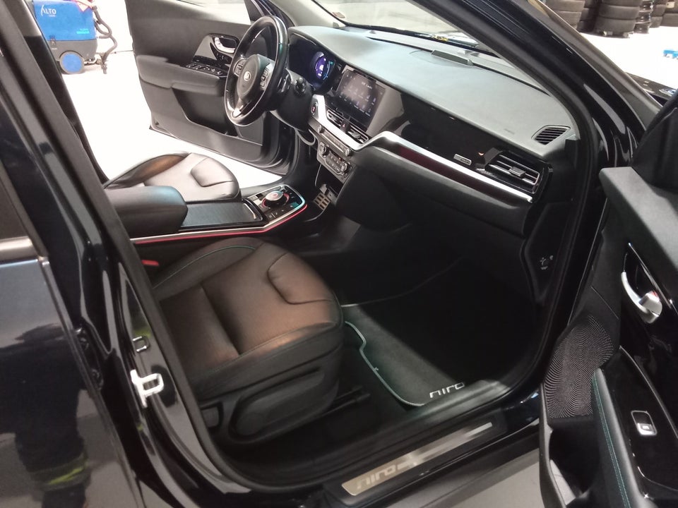 Kia e-Niro 64 Advance 5d