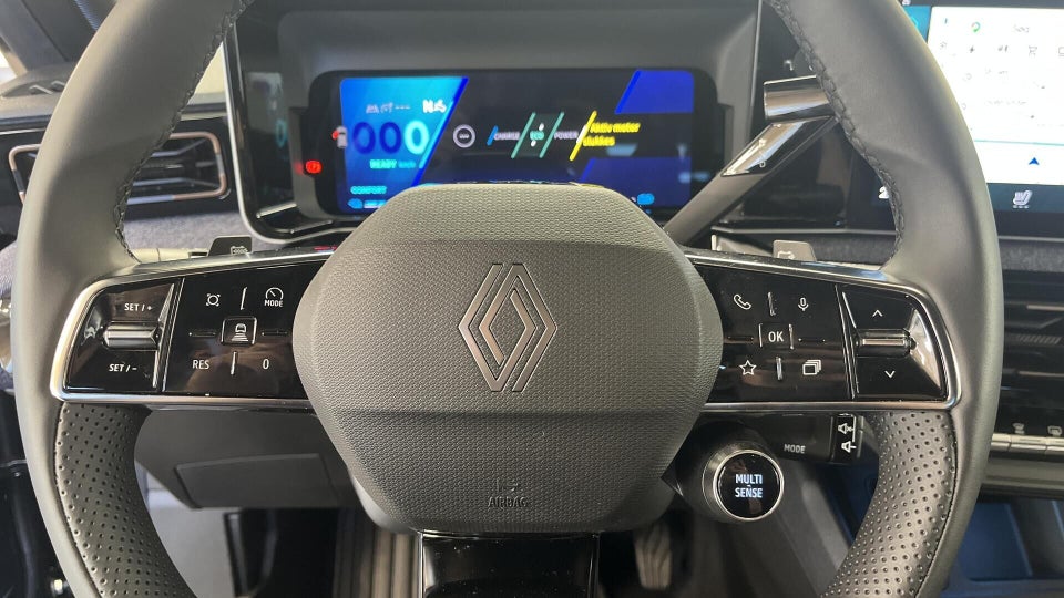 Renault 4 E-Tech 52 Techno 5d