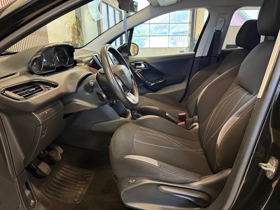 Peugeot 208 1,2 VTi Active 5d