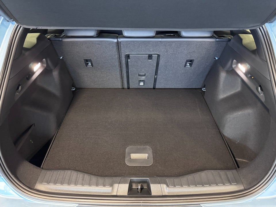 Ford Explorer 77 Premium Extended Range 5d