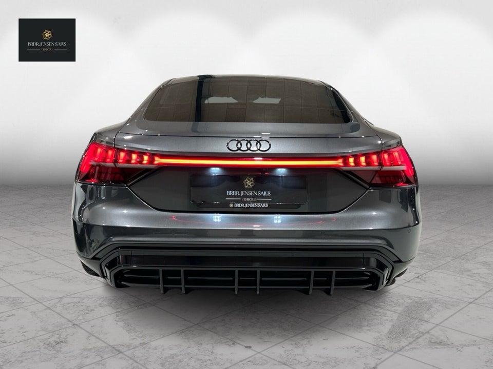 Audi e-tron GT quattro 4d