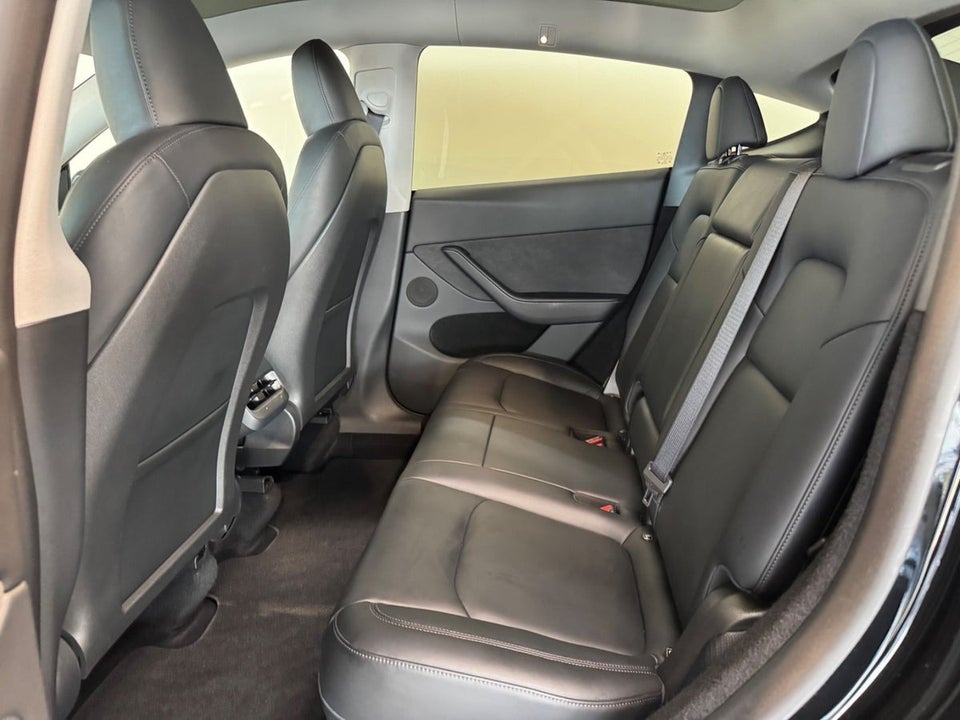 Tesla Model Y Long Range RWD 5d