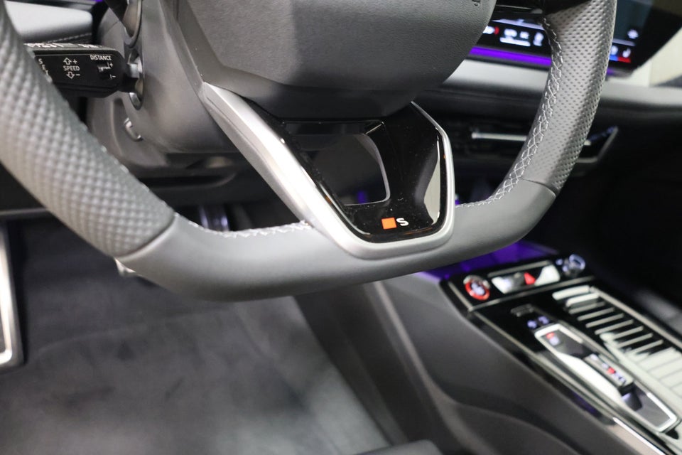 Audi S6 e-tron Avant quattro 5d