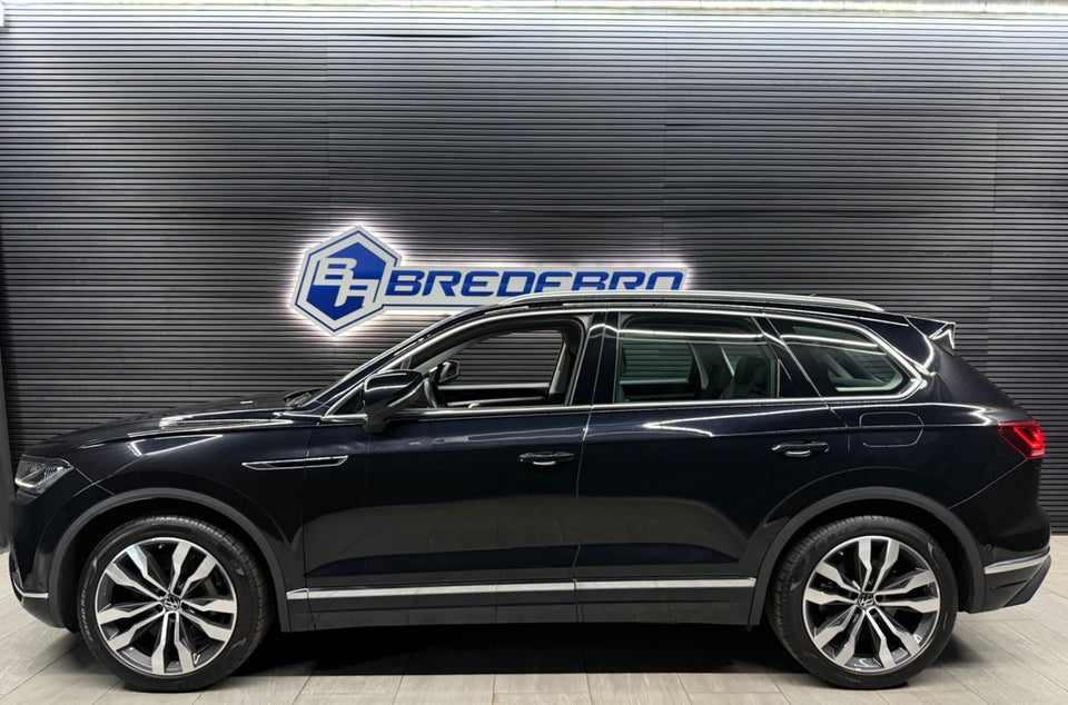 VW Touareg 3,0 eHybrid Elegance Tiptr. 4Motion 5d