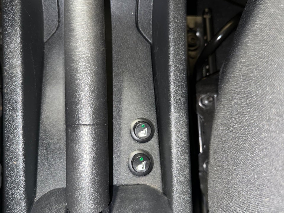 Peugeot 208 1,0 VTi Active 5d