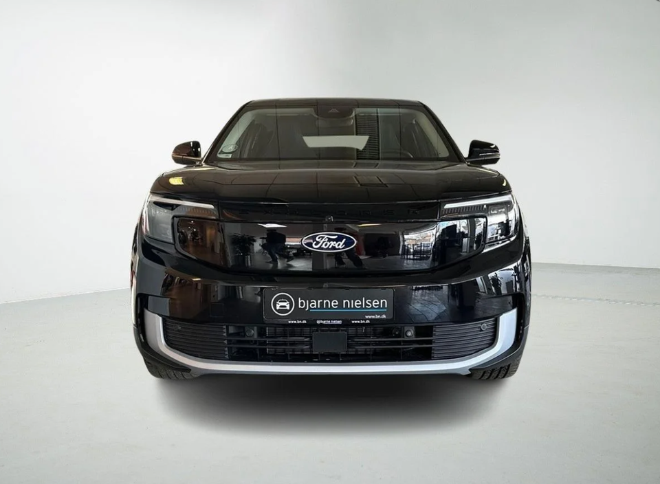 Ford Explorer 79 Premium Extended Range 5d