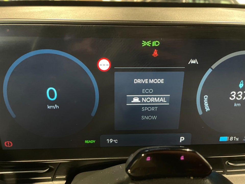 Hyundai Kona 65 EV Advanced 5d