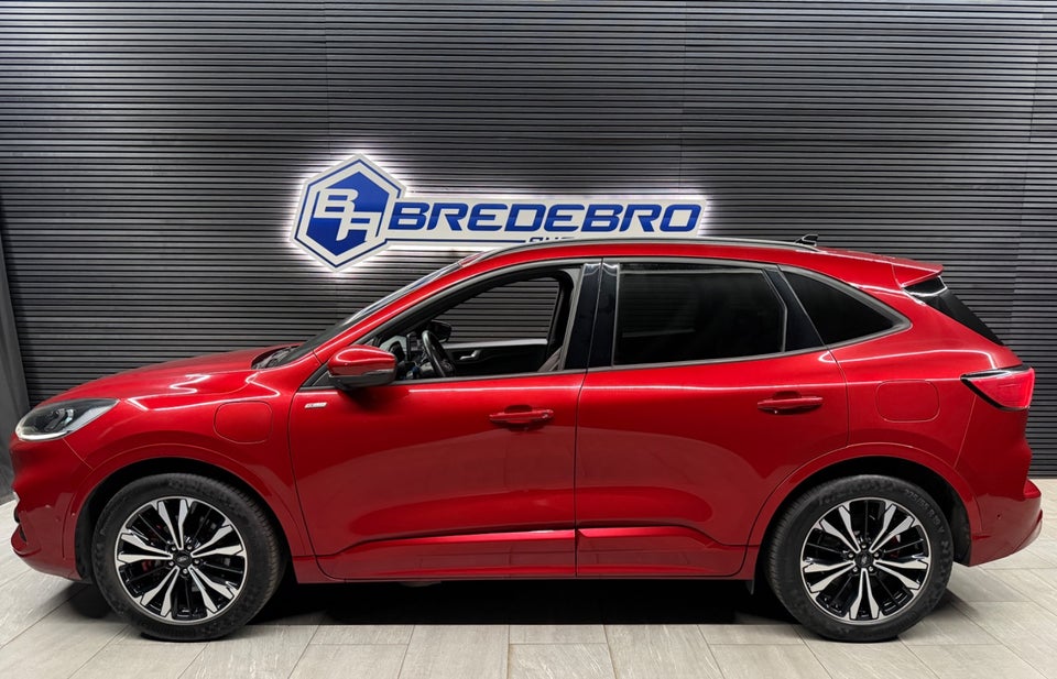 Ford Kuga 2,5 PHEV ST-Line X CVT 5d