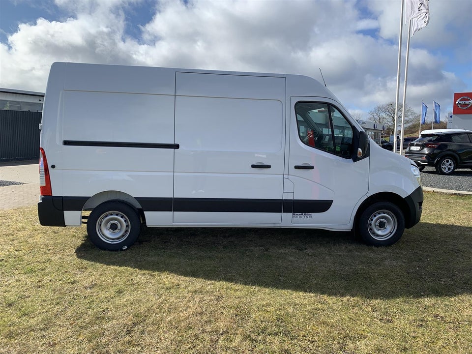 Nissan Interstar 2,3 dCi 180 L2H2 N-Connecta Van