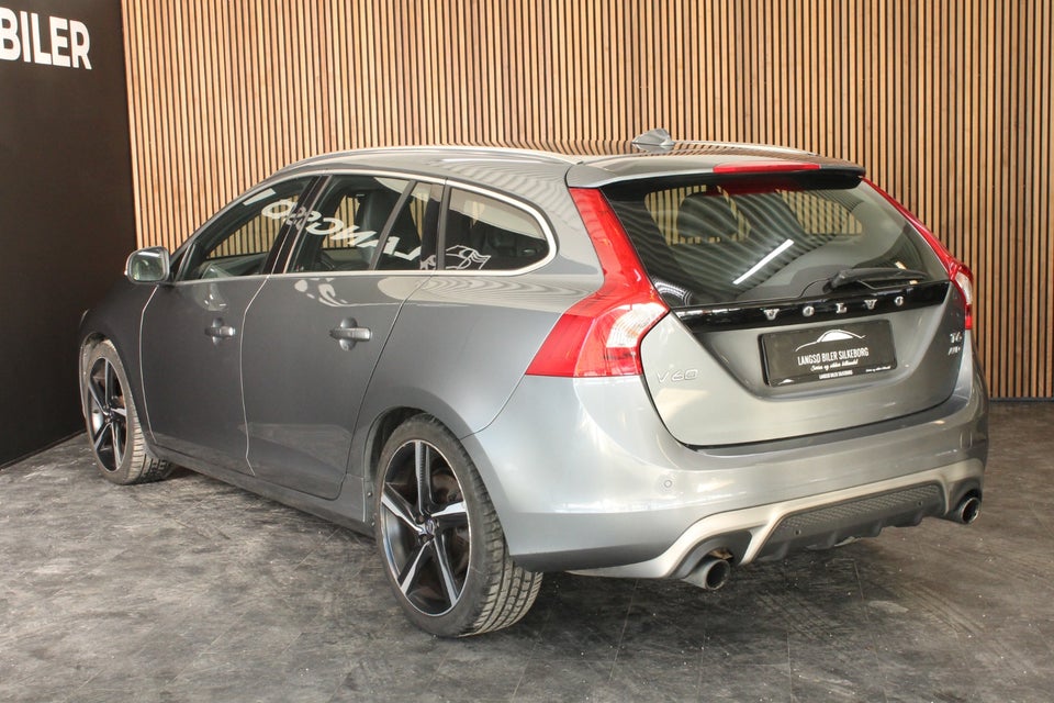 Volvo V60 2,0 T6 306 R-Design aut. AWD 5d