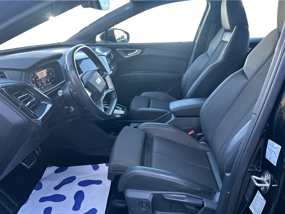 Audi Q4 e-tron 40 S-line 5d