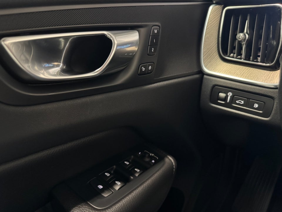 Volvo XC60 2,0 T6 ReCharge Inscription aut. AWD 5d