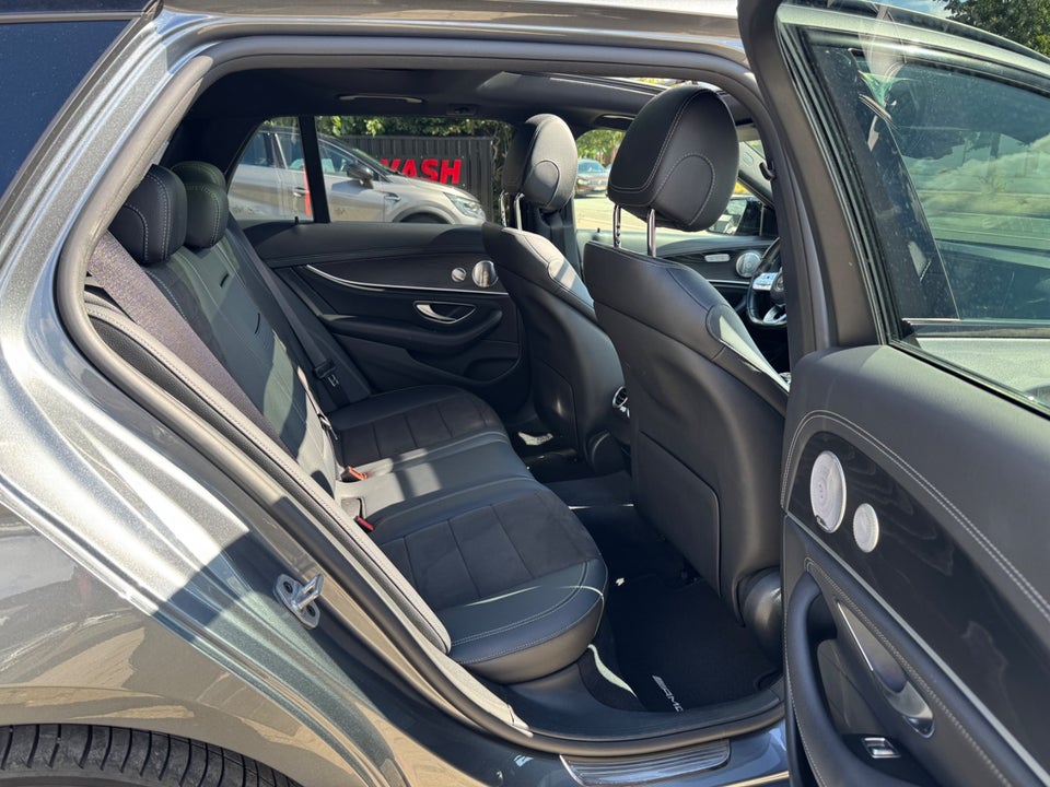 Mercedes E300 de 2,0 AMG Line Night Edition stc. aut. 5d