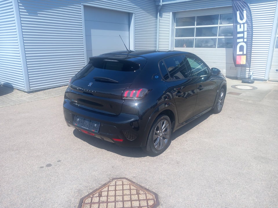 Peugeot e-208 50 Allure 5d