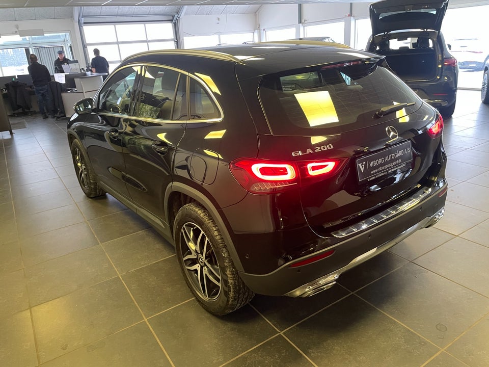 Mercedes GLA200 1,3 Progressive Line aut. 5d