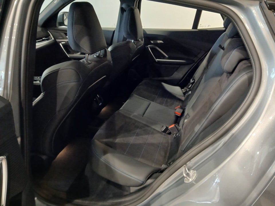 BMW iX2 eDrive20 M-Sport Premium 5d