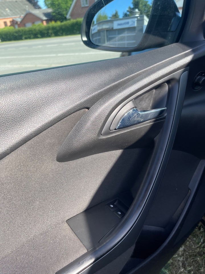 Opel Astra 1,4 100 Limited Sports Tourer 5d