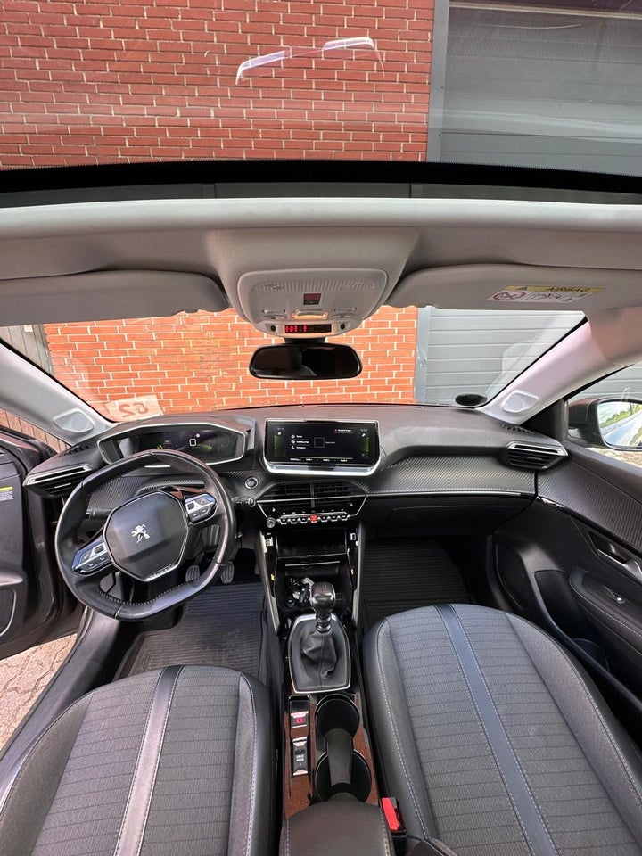 Peugeot 208 1,5 BlueHDi 100 Allure Sky 5d