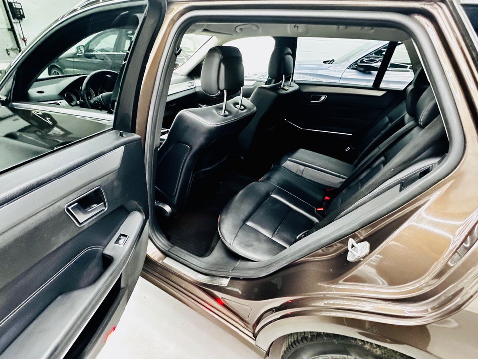 Mercedes E220 2,2 BlueTEC Avantgarde stc. 5d