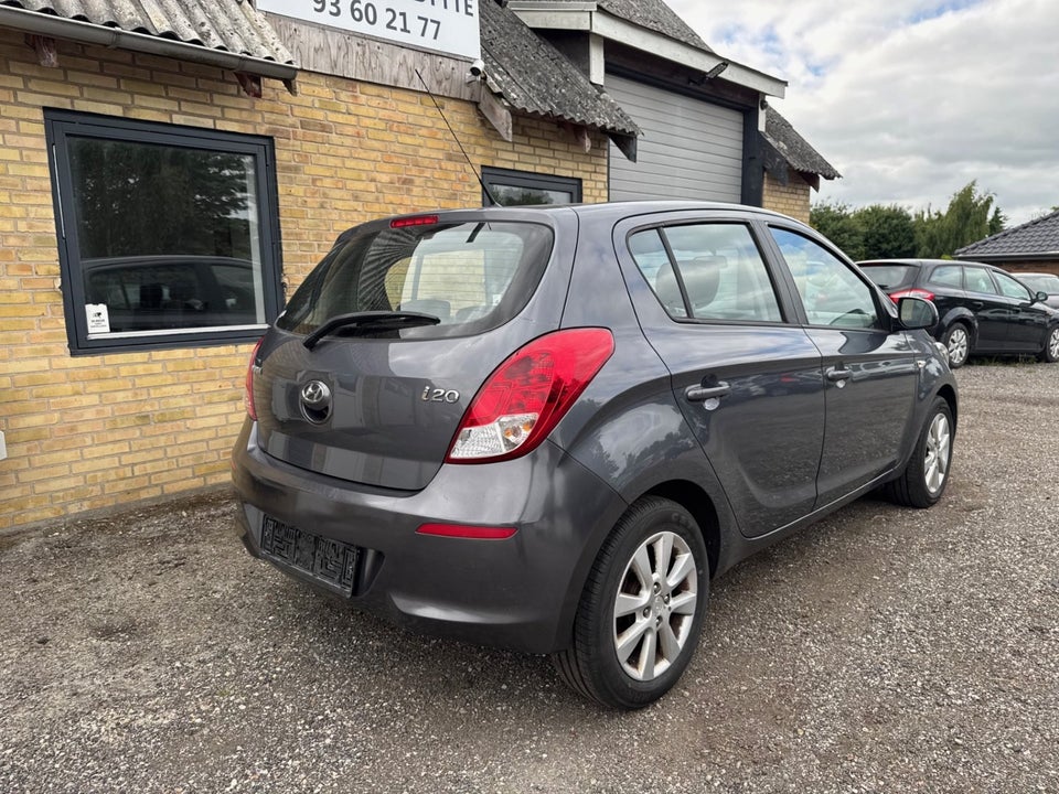 Hyundai i20 1,25 Classic XTR 5d