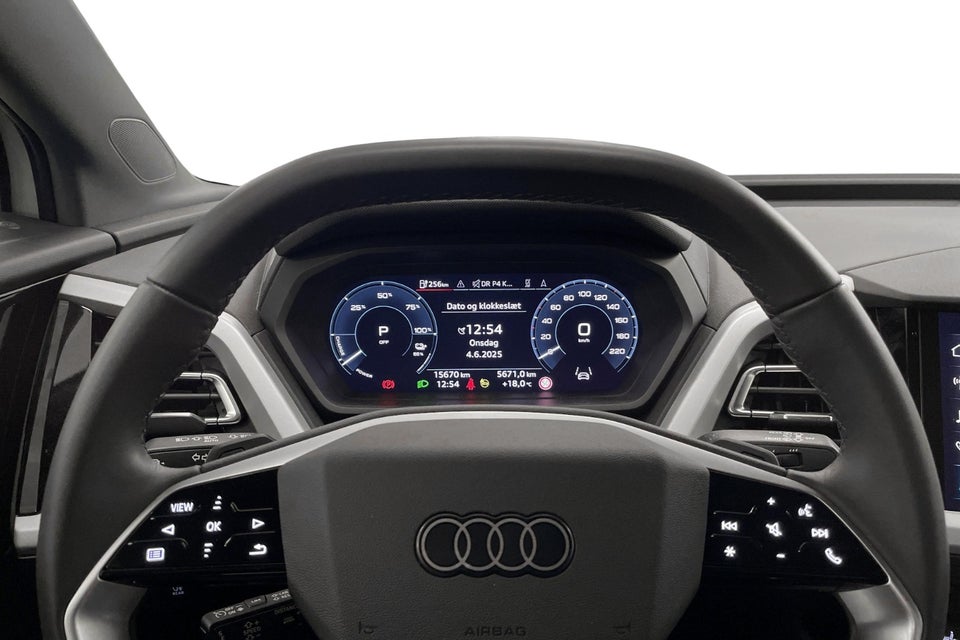 Audi Q4 e-tron 45 S-line 5d