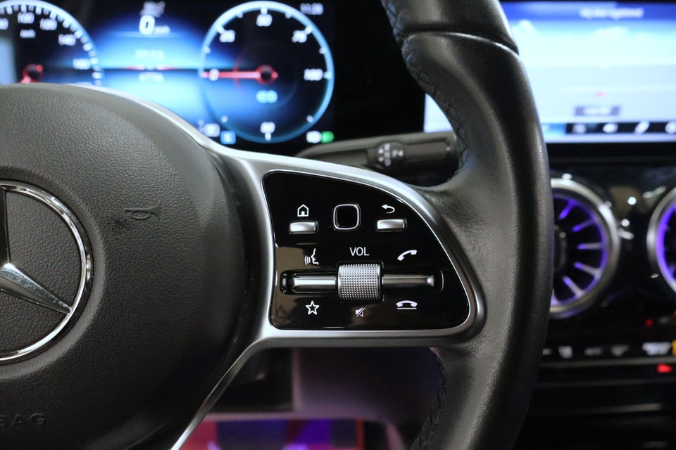 Mercedes EQA300 Progressive 4Matic 5d