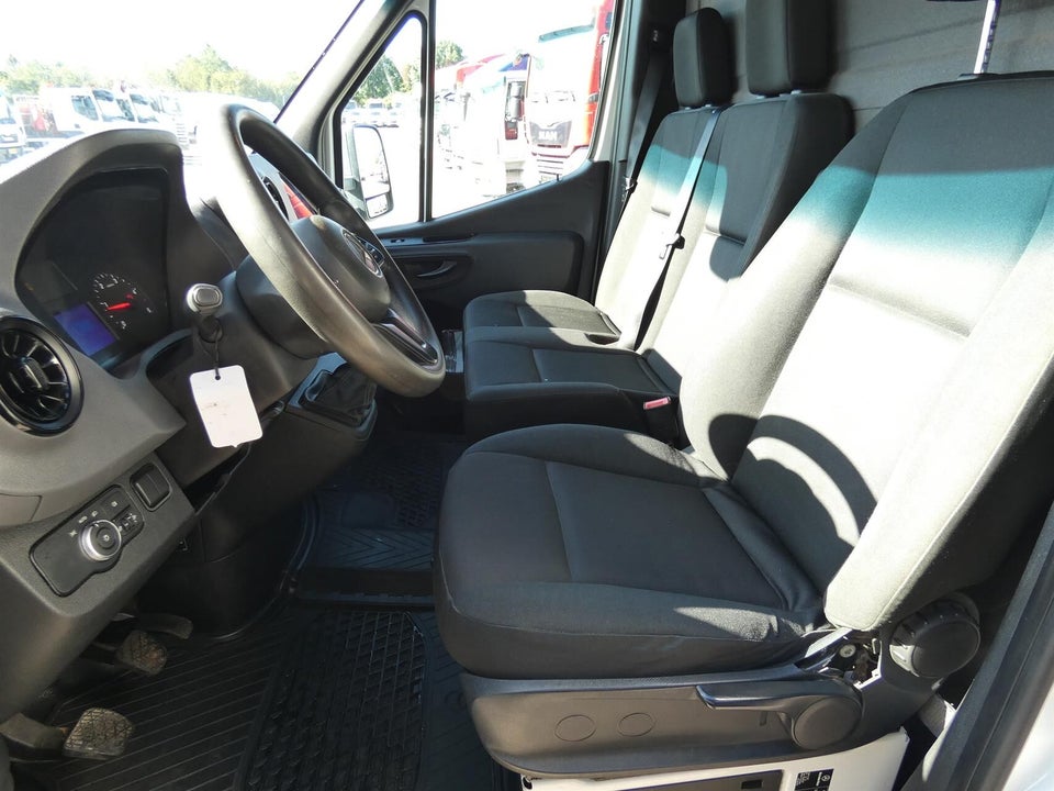 Mercedes Sprinter 516 2,2 CDi A3 Chassis RWD 2d