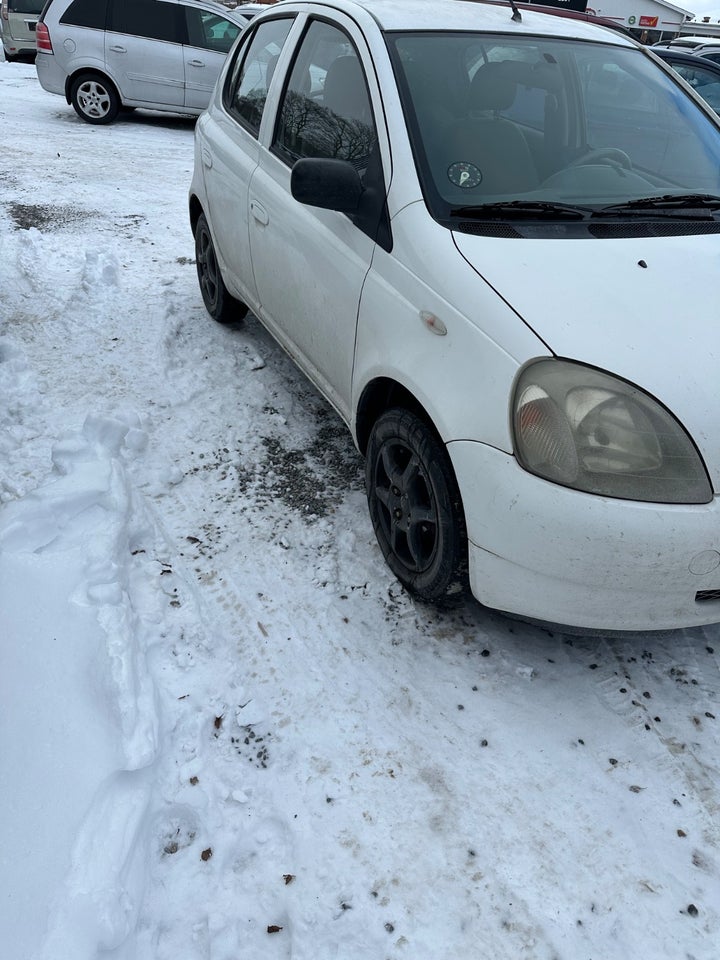 Toyota Yaris 1,0 Luna 3d