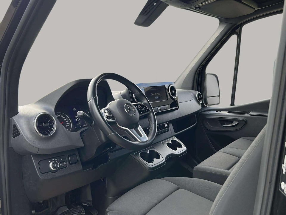 Mercedes Sprinter 319 2,0 CDi A2 Kassevogn aut. RWD
