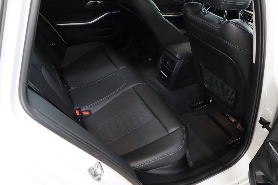 BMW 330e 2,0 Touring Sport Line aut. 5d