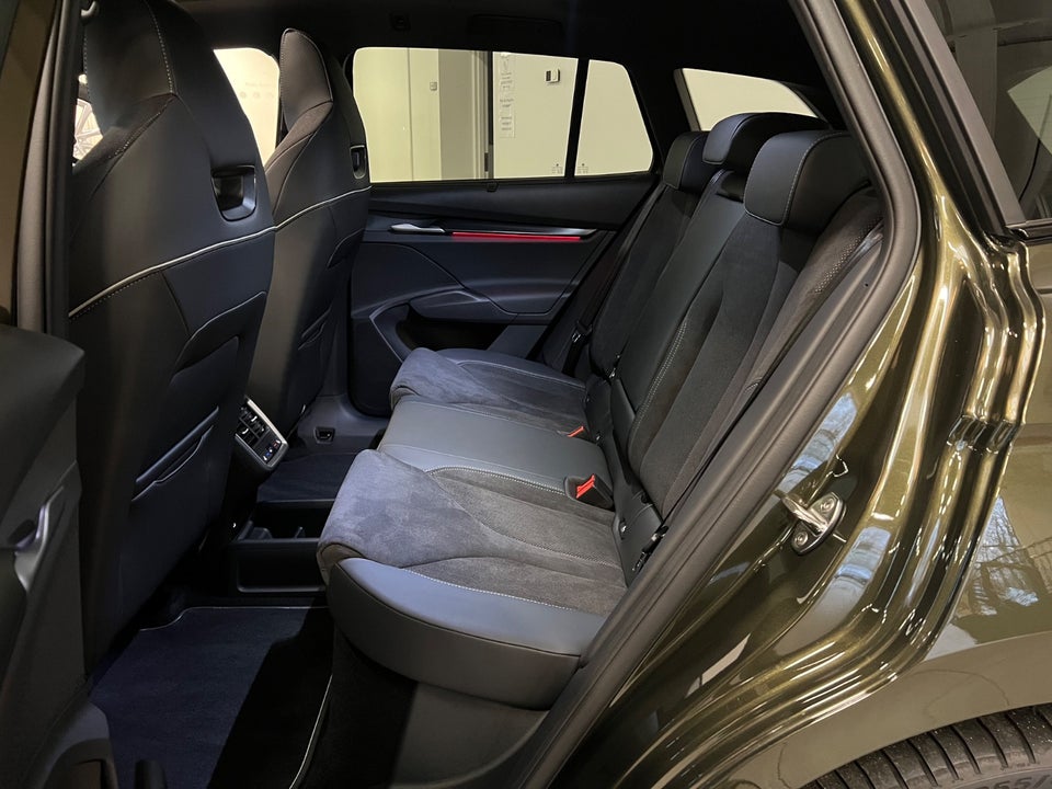 Skoda Enyaq 85x iV Sportline Maxx 5d