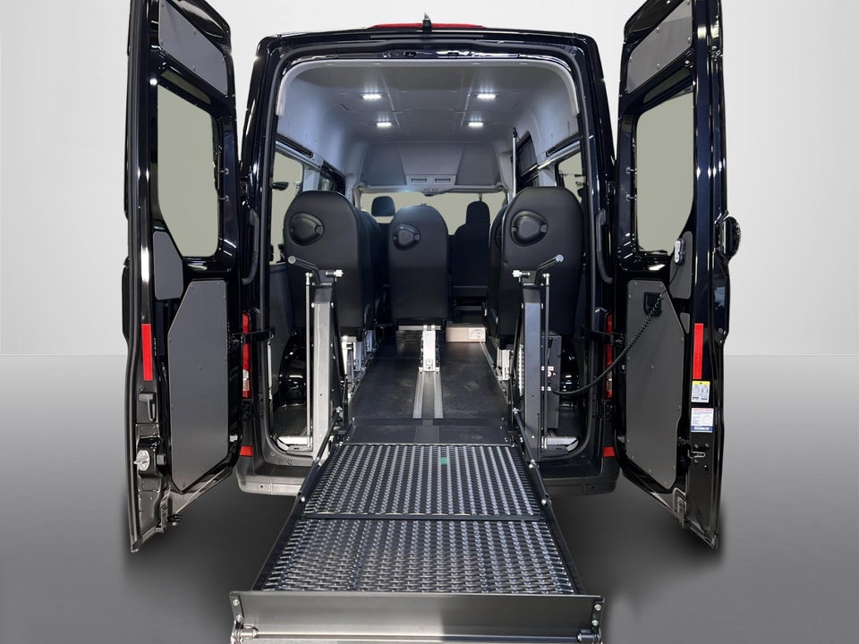 VW Crafter 35 2,0 TDi 177 Kombi L3H2 aut.