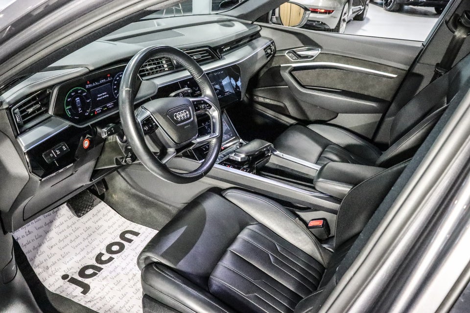 Audi e-tron 55 quattro 5d