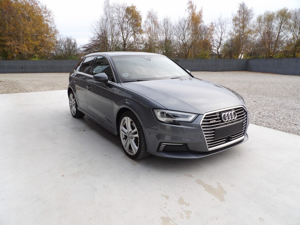 Audi A3 1,4 e-tron Sportback S-tr. 5d