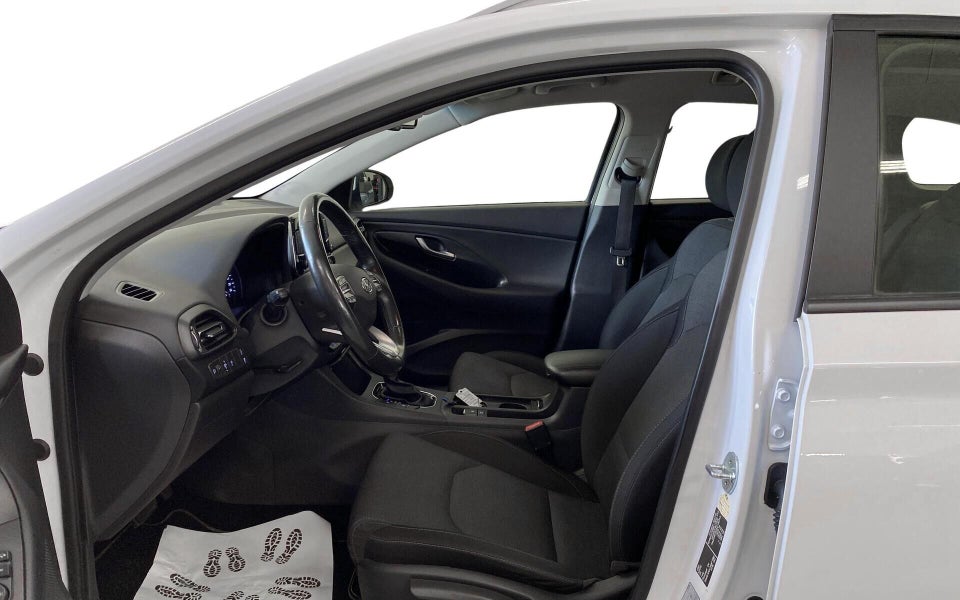 Hyundai i30 1,0 T-GDi mHEV Essential DCT 5d