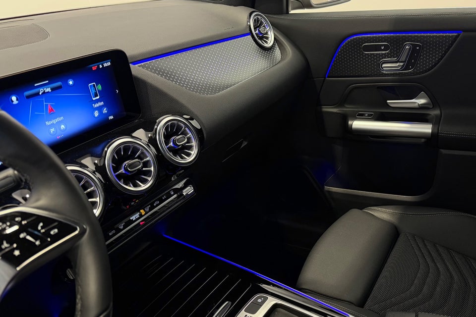 Mercedes EQA300 Progressive 4Matic 5d