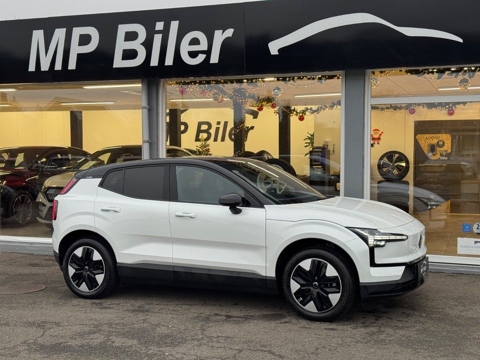 Volvo EX30 Extended Range Plus 5d