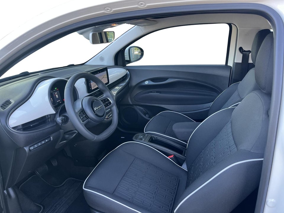 Fiat 500e 42 Icon Cabrio 2d