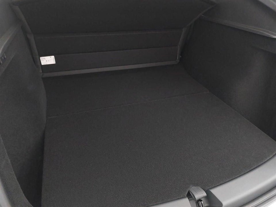 Tesla Model Y Long Range AWD 5d