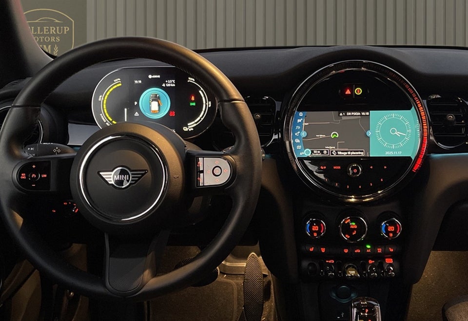 MINI Cooper SE Classic Trim 3d