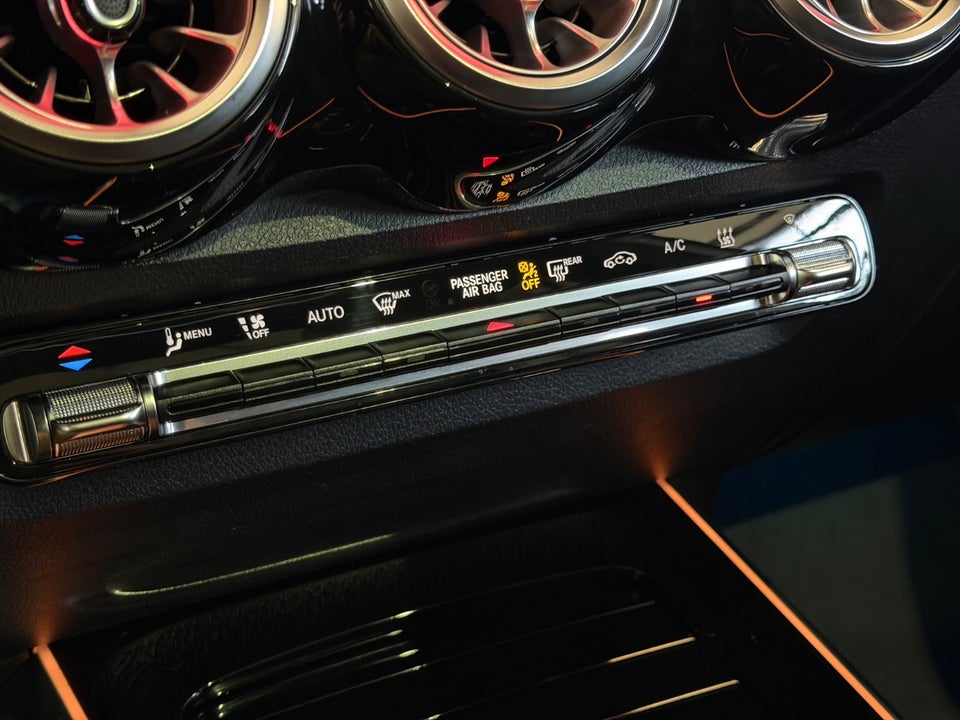 Mercedes EQB300 AMG Line 4Matic 5d