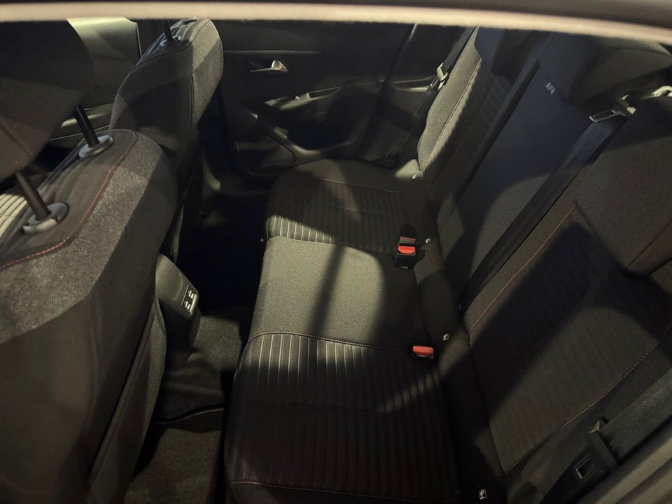 Peugeot e-208 50 Active 5d