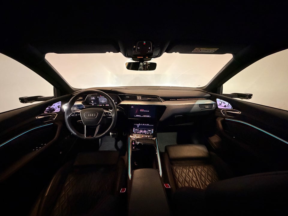 Audi Q8 e-tron 55 S-line quattro 5d